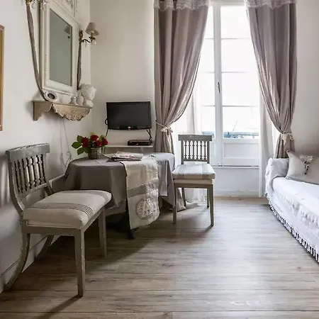 Studio Quincampoix Apartment